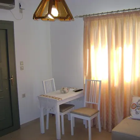 Vasso's Studios Apartment