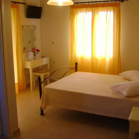 Vasso's Studios Apartment *
